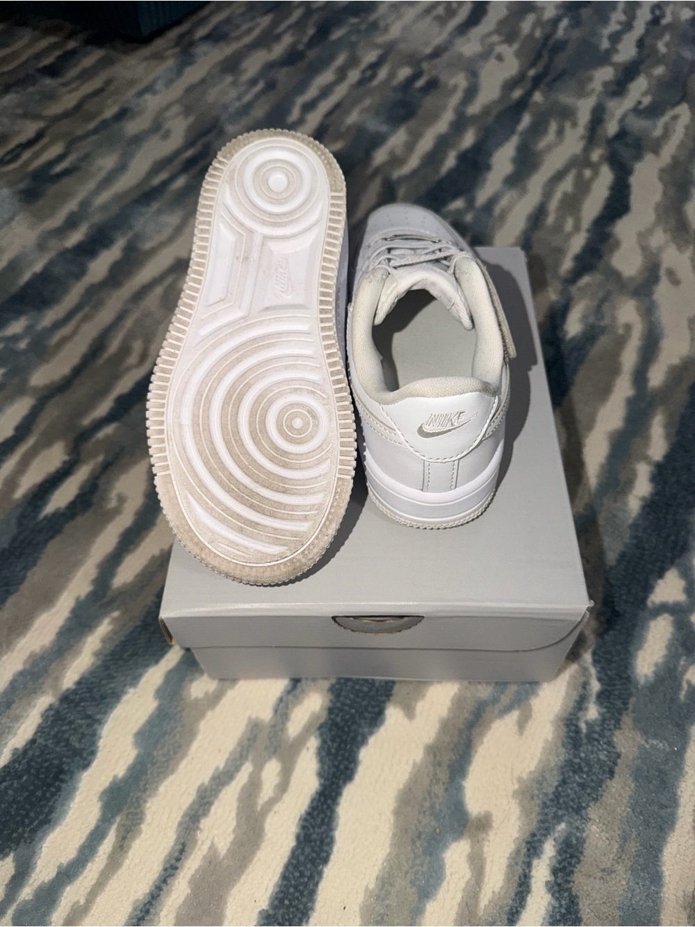 Nike Force 1 Low EasyOn (PS) – Size 12C - Picture 5 of 5